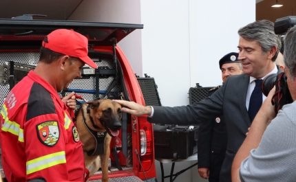 PROFISSIONALIZAÇÃO DOS BOMBEIROS NO ALGARVE ATINGE 56% COM A CRIAÇÃO DE MAIS EQUIPAS DE INTERVENÇÃO  PERMANENTE
