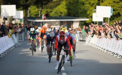 Ciclista argentino Tomás Contte vence Prova de Abertura