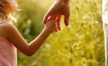 PALESTRA SOBRE PARENTALIDADE CONSCIENTE DECORRE NO CINE-TEATRO LOULETANO