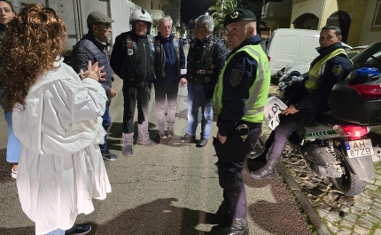 Quarteira chorou a morte do Entrudo: 35 anos de uma tradição que une o povo em luto (fingido) e alegria (verdadeira) 