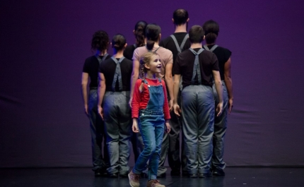 «Asas de Papel» Teatro pelo Janela Aberta Teatro