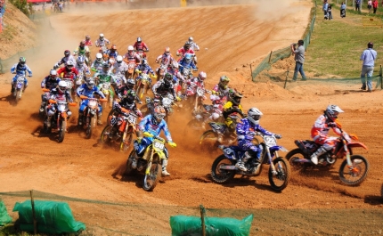 Espetáculo do Motocross regressa à Cortelha no 1 de maio