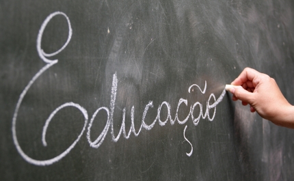 Escolas já têm novas regras para contratar professores para dar aulas