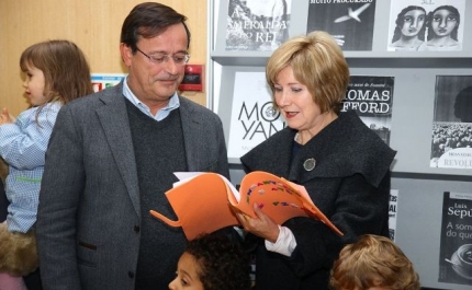 LÍDIA JORGE MARCOU PRESENÇA NO 10.º ANIVERSÁRIO DA BIBLIOTECA MUNICIPAL