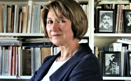 ASSEMBLEIA MUNICIPAL DE FARO | MEDALHA LIBERDADE LIVRE – LÍDIA JORGE