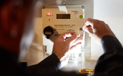 E-REDES promove substituição de contadores inteligentes em zonas balneares