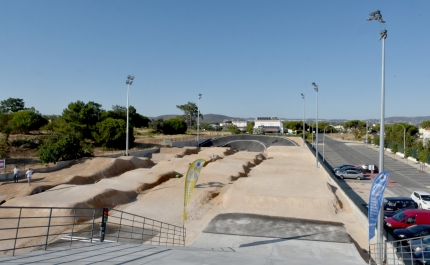 BMX É VEÍCULO DE INCLUSÃO NOS BAIRROS SOCIAIS DE QUARTEIRA