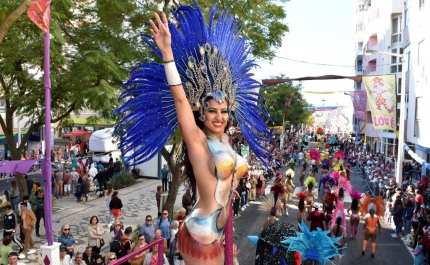 CARNAVAL DE LOULÉ20: CINEMA FOI MOTE PARA TRÊS DIAS DE FOLIA COM 75 MIL VISITANTES EM «LOULÉWOOD»