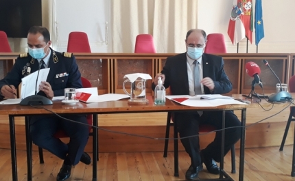 MUNICÍPIO DE FARO E GNR ASSINAM PROTOCOLO PARA PROMOÇÃO DE QUALIDADE DE VIDA DOS IDOSOS