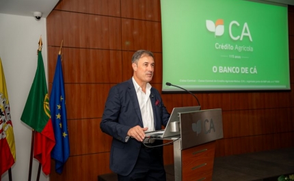 Crédito Agrícola de Albufeira premeia mérito escolar de 37 alunos