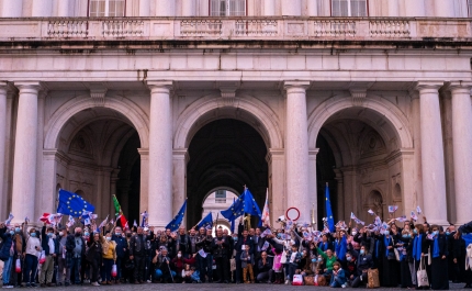 Comitiva com mais de 300 pessoas entrega Livro de Candidatura de Faro Capital Europeia da Cultura