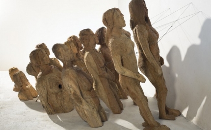 «PRONOMES REFLEXIVOS»: EXPOSIÇÃO DE ESCULTURA  DE ÁLVARO DE LA VEJA EM LOULÉ