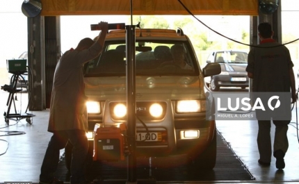 Covid-19: Veículos que deviam ter sido inspecionados até 13 de março têm de o fazer