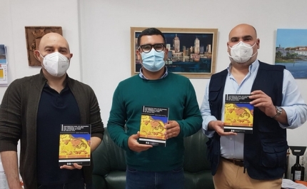 Livro do 1º Prémio de Ensaio Histórico da União das Freguesias de Faro foi hoje lançado