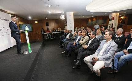 Loulé | Vítor Baía apresenta «Escola de guarda-redes» às Associações