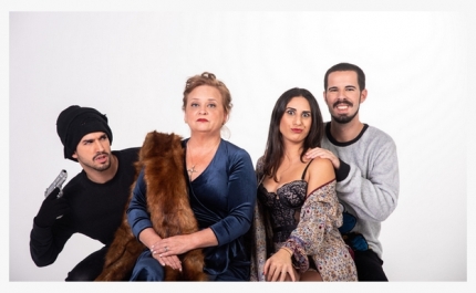  TEATRO DE COMÉDIA   «SANTA MÃEZINHA»