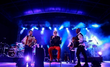 FESTAS DO PESCADOR DESPEDEM-SE ATÉ AO PRÓXIMO ANO AO SOM DA MÚSICA DE ROBERTO LEAL