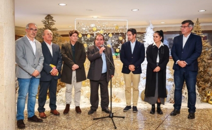 PRESIDENTE DA CÂMARA MUNICIPAL DE ALBUFEIRA DESEJA BOAS FESTAS A EMPRESÁRIOS, COLETIVIDADES E FUNCIONÁRIOS DA AUTARQUIA 
