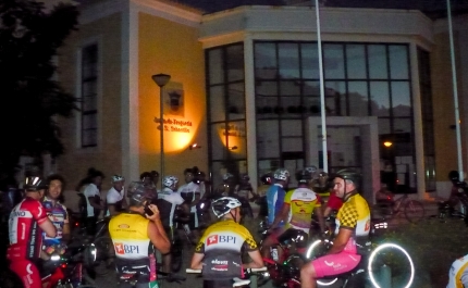 O primeiro passeio de BTT noturno deste verão foi na Freguesia de São Sebastião.