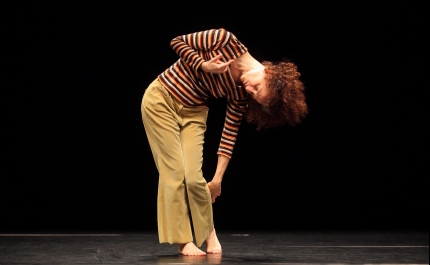 Exposição «A Dança do Existir» de Vera Mantero na Biblioteca Municipal de Loulé