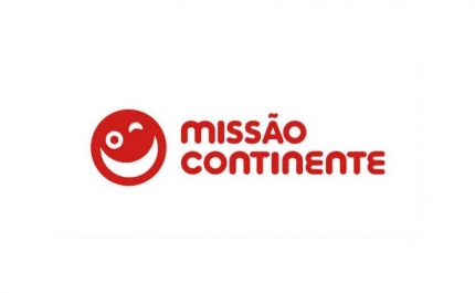 Missão Continente entrega donativo à Associação Acaso