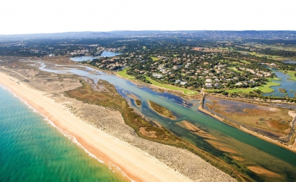 Casas da Quinta do Lago comercializadas pela Forbes Global Properties