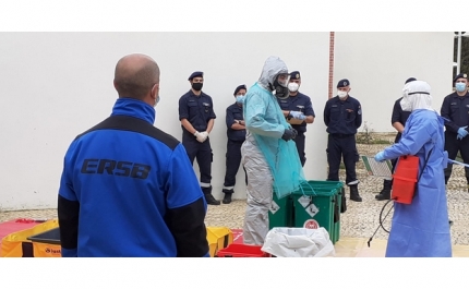 BOMBEIROS SAPADORES RECEBEM NOVA FORMAÇÃO EM RISCOS BIOLÓGICOS  E DESCONTAMINAÇÃO DE ESPAÇOS