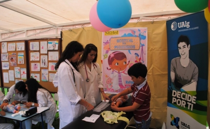 ALUNOS DE MEDICINA CRIARAM HOSPITAL MODELO