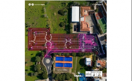 Câmara Municipal de Lagoa compra os terrenos junto da EB1 de Lagoa para permitir o alargamento da via e o aumento do Parque de Estacionamento