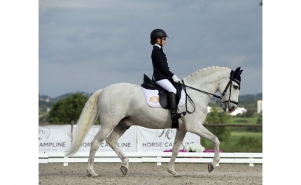 LEONOR COELHO estreia-se nos Concursos Internacionais de Dressage