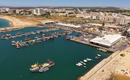 Docapesca abre concurso para sinalização do estado da barra e avisos de temporal em Quarteira 