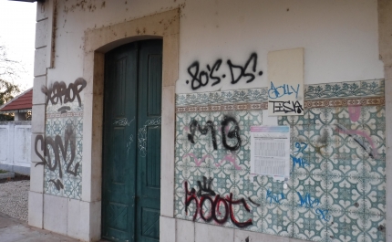 IP realizou trabalhos de limpeza e pintura em estações da Linha do Algarve