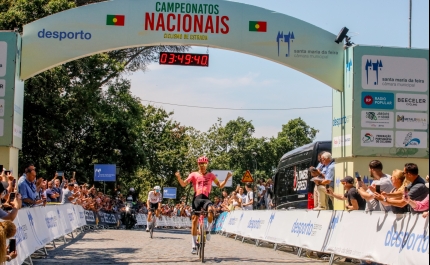 Rui Costa coroado campeão nacional no Castelo da Feira