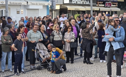 Magusto Solidário 2025 do Banco de Tempo: O calor da tradição a aquecer corações em Quarteira