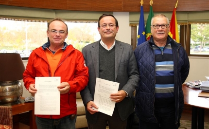 MUNICÍPIO DE ALBUFEIRA APOIA PESCADORES LOCAIS 