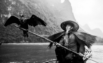 FOTÓGRAFO EDUARDO PEREIRO LEVA «PROJETO ÁSIA» A QUARTEIRA