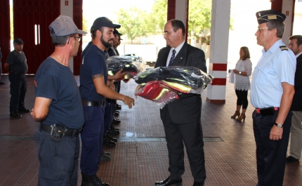 Bombeiros Sapadores de Faro recebem EPI.s para combate a incêndios