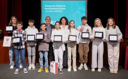 Autarquia Vila do Bispo premiou melhores alunos do 6.º Ano 