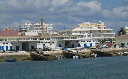 Portos de Pesca de Parchal (Lagoa) e Olhão voltam a ter segurança na portaria de acesso