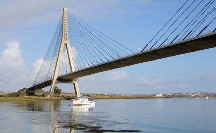 Concluídas obras na Ponte Internacional do Guadiana que liga o Algarve a Espanha - IP