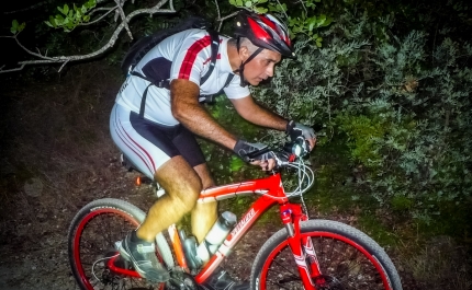 A freguesia de São Clemente recebeu o ultimo passeio de BTT noturno deste verão.