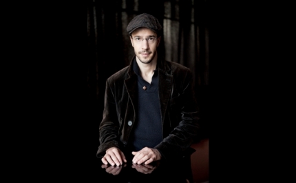 TEATRO DAS FIGURAS CELEBRA AMÁLIA RODRIGUES E BEETHOVEN NO MÊS QUE INICIA COM O DIA MUNDIAL DA MÚSICA, SEM ESQUECER O PÚBLICO INFANTIL E OS AMANTES DE TEATRO, POESIA OU CIRCO CONTEMPORÂNEO