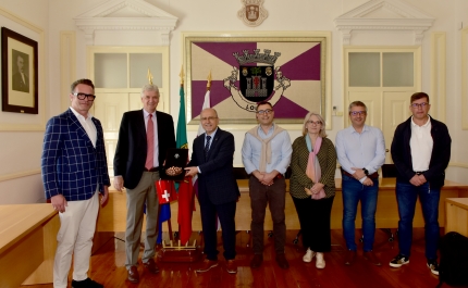 EMBAIXADOR DA SUÍÇA VISITOU LOULÉ E REUNIU-SE COM O PRESIDENTE DA CÂMARA 