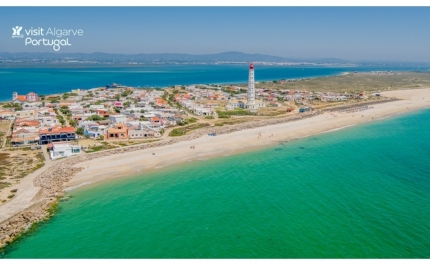 QUER AJUDAR A PROMOVER O ALGARVE? USE UM WALLPAPER DA REGIÃO QUANDO ESTIVER ONLINE 