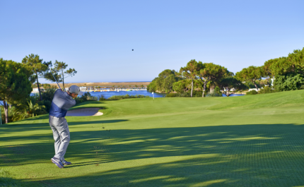 ALGARVE RETOMA ATIVIDADE TURÍSTICA | JÁ SE PODE DAR TACADAS NO MELHOR DESTINO DE GOLFE DA EUROPA