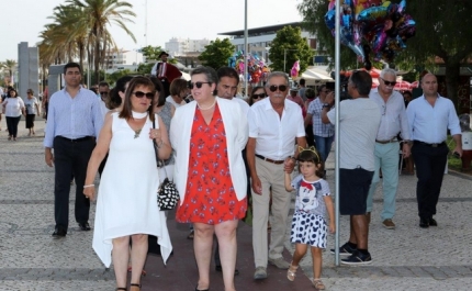 Festival da Sardinha abre portas com enchente 20.000 pessoas vibraram à beira-rio ao som de Matias Damásio