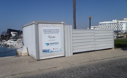 Retoma dos trabalhos de reabilitação da muralha da doca de recreio de Faro  