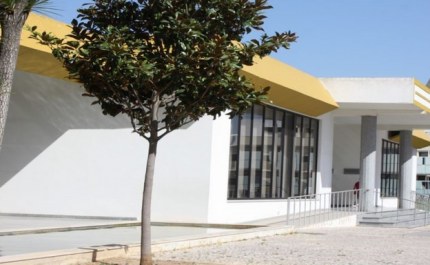 Em tempo de desconfinamento, Biblioteca Manuel Teixeira Gomes reabre com restrições