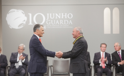 O ex-autarca de Loulé, Seruca Emídio foi condecorado por Cavaco Silva