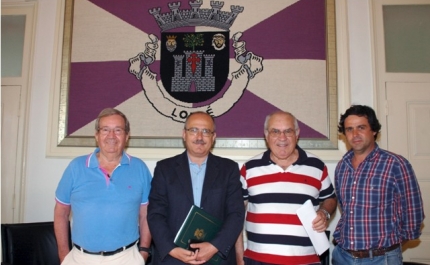 AUTARQUIA DE LOULÉ CEDE TERRENO PARA FUTURA SEDE DA ASSOCIAÇÃO HUMANITÁRIA DE DOENTES DE PARKINSON E ALZHEIMER